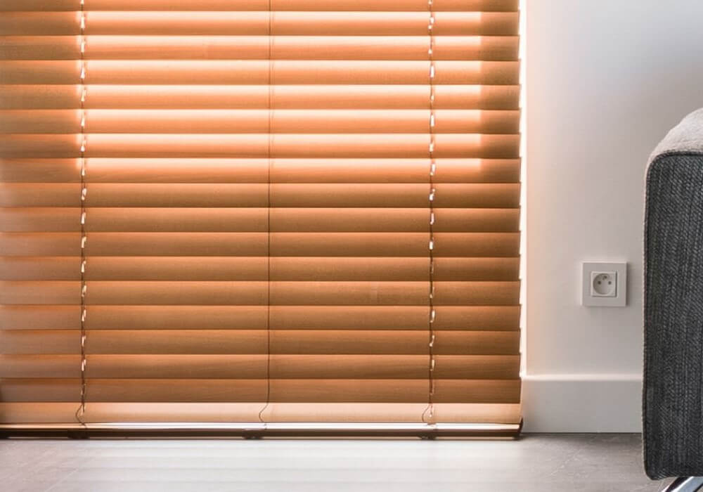 venetian blinds